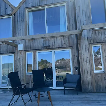 펜션 Micro-cabin In Royksundskanalen *